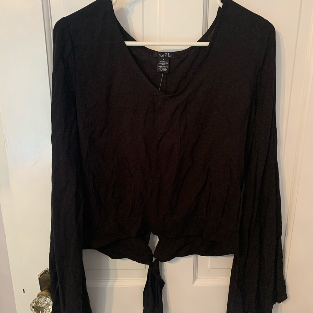NWT Bell sleeve long sleeve bouse